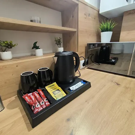 Modern 2 - Free Parking, Wi-fi, Self Check-in