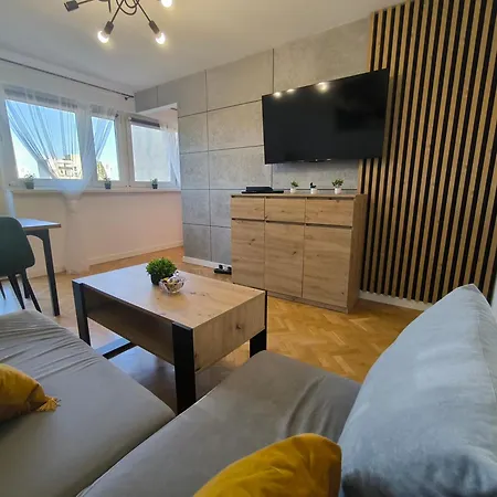 Modern 2 - Free Parking, Wi-fi, Self Check-in Apartman *